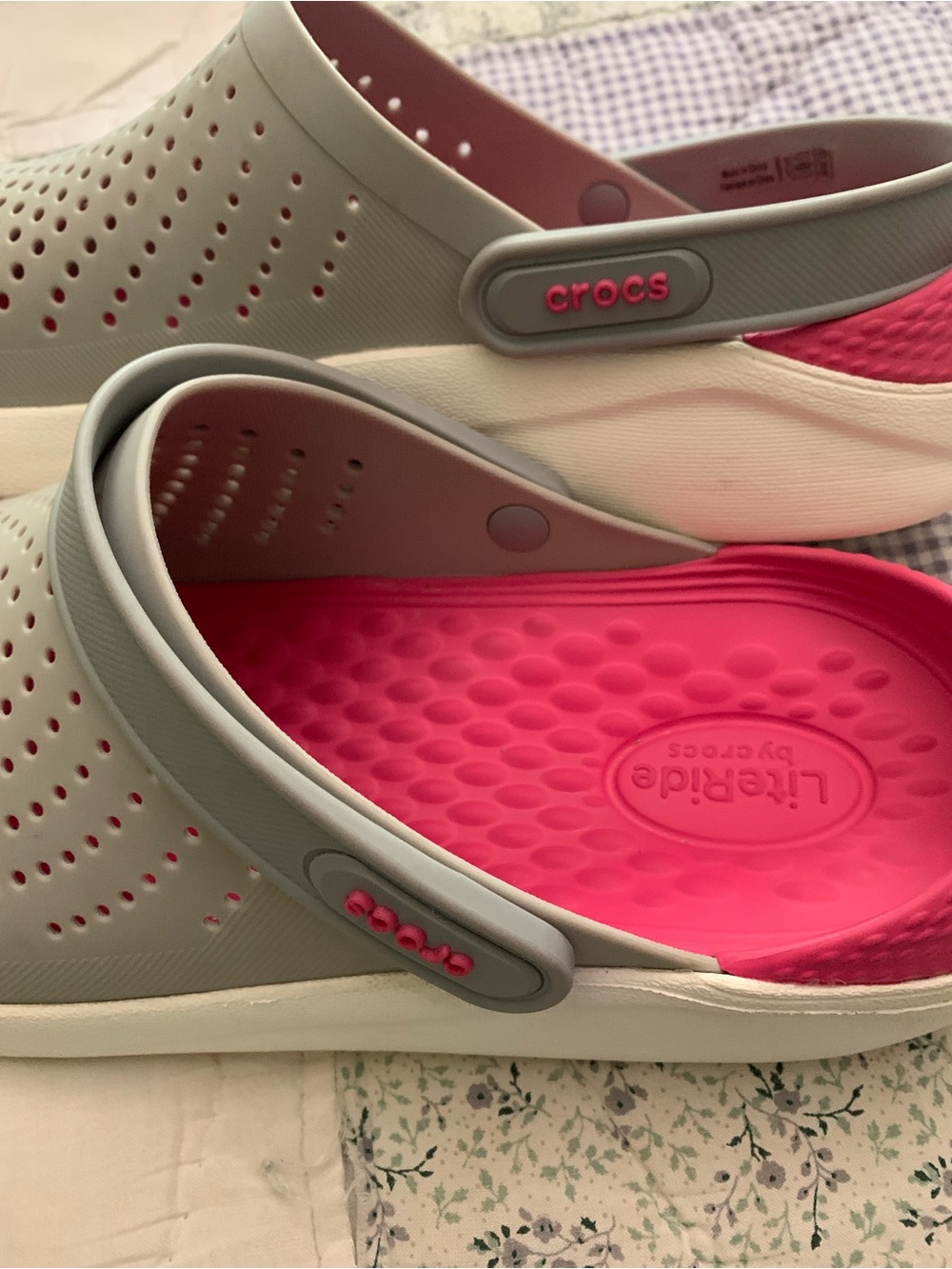 CROCS Women's LiteRide Clog in Light Gray with Pink Insole